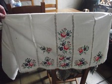 /? LINGE ANCIEN  (   Brodé  style housse ) ?   /