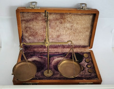 Ancienne balance trébuchet de