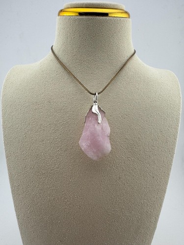 Collier pendentif morganite