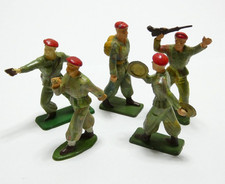 STARLUX LOT 5 SOLDATS MILITAIRE BERETS ROUGES INFANTERIE 1/32 FIGURINE PLASTIQUE