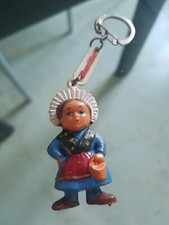RARE  PORTE CLES - MARCILLAT No 3 personnage en 3D