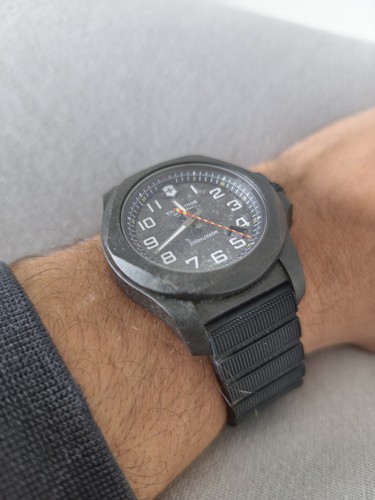 Victorinox x carbon - victorinox,
