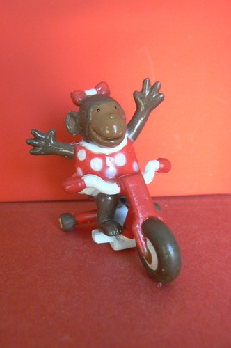 Figurine publicitaire omo - figurine,