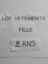 A SAISIR LOT VETEMENTS FILLE 2 ANS TBE