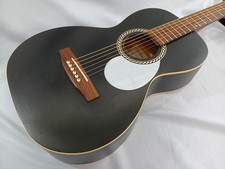 Guitare acoustique Art Lutherie Ami noire utilisée du Japon avec étui souple