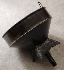 Ancien Entonnoir à Barrique