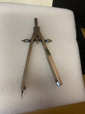 Compas staedtler emplacement rotring, technique, mécanisme de précision