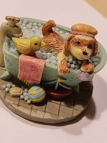 Figurine chien dans baignoire - figurine,