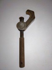 Ancienne clé pince serre tube Plomberie Plombier