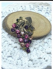 Broche en forme de grappe de