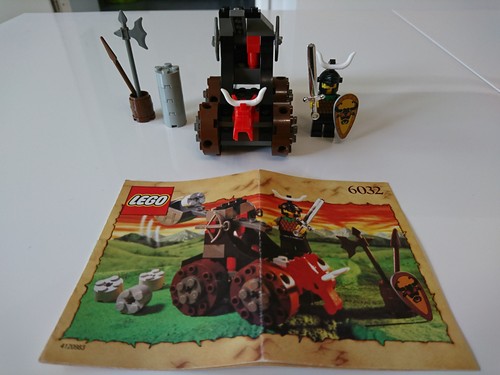 Lego 6032 catapult - lego,