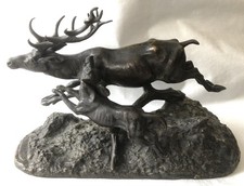 Sculpture animalière Cerf Et Chien De Chasse en bronze signée J. Moigniez XIXe