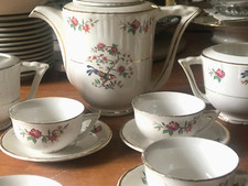 SERVICE à CAFE -ORCHIES- moulin aux loups- 19 pièces - décor aux paons-RARE