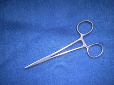 KELLY Pince Hémostatique