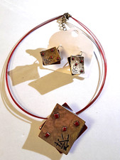 Parure collier câble rouge