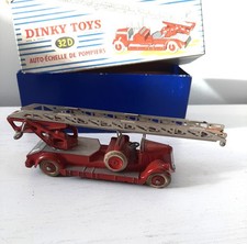DINKY TOYS AUTO ECHELLE DE