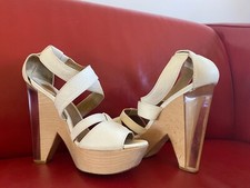 Sandales Chloé en cuir blnc et talons transparents