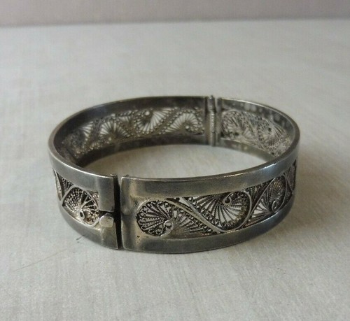 Ancien bracelet décor