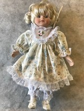 ANCIENNE POUPEE PORCELAINE