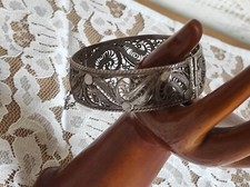 Superbe et ancien bracelet rigide filigrane en argent avec poinçon