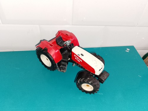 23051410 tracteur siku épave - tracteur,