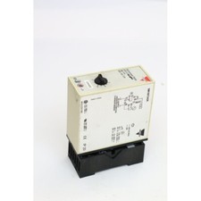 CARLO GAVAZZI SM1557242K Tachometer relay 200-2,000 RPM Capteur + embase (B1082)