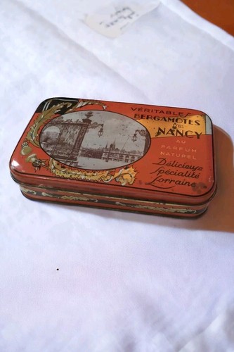 Ancienne boîte publicitaire - ancienne,