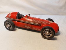 Modèle réduit en tôle fait