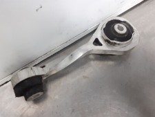 8200151995B support boîte de vitesses pour RENAULT TWINGO (CO6) 1.3 1993 370082