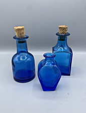 Lot de 3 petites bouteilles, flacons bleu cobalt avec bouchons en liège vintage