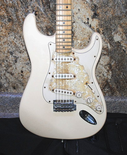 Fender stratocaster made in - fender,