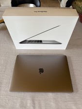 Apple Macbook Pro 15 Pouces Touch Bar mi 2017 - Intel Core i7 2,8 GHz - 16 Go