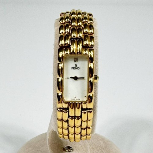 Montre quartz fendi - à,
