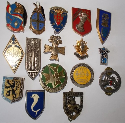 Lot insignes arme blindée - insignes,