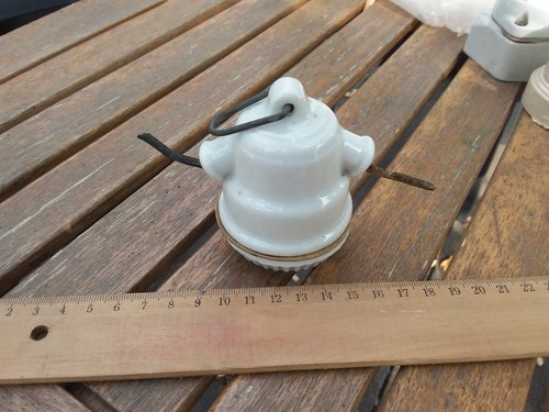 Ancienne douille pour lampe - , en