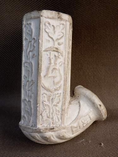 Pipe ancienne fourneau terre - ancienne,