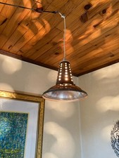 Lampe suspension réflecteur métal perforé cuivre nickelé ancienne industrielle