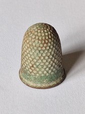 Très Ancien Dé A Coudre En