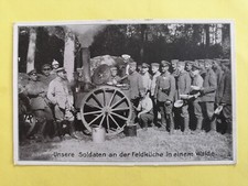 CPA UNSERE SOLDATEN an der FELDKÜCHE in einem WALDE Soldats CUISINE de CAMPAGNE