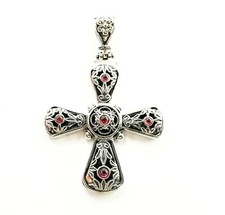 Croix byzantine avec grenats
