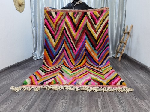 Tapis marocain fait - main,