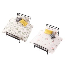 Lit de maison de poupée 1/12