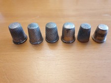 Lot de six dés à coudre