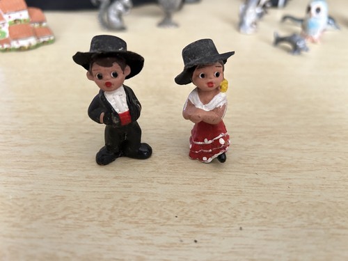 Couple petites figurines - de,