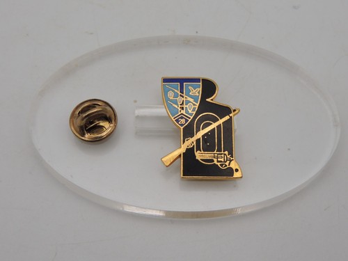 Pin arme tir chasse - pin's,