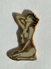 85 - Pin's PIN-UP SEXY LINGERIE FINE - ELIXYR Doré à l'or fin