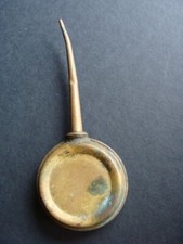 Burette à huile ancienne