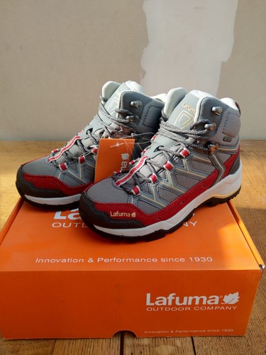 Paire chaussure randonné - paire,