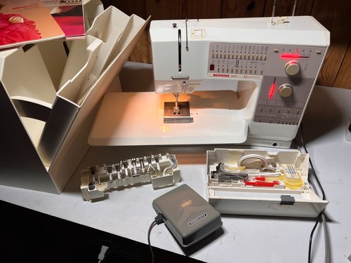 Bernina 1230 sewing machine - sewing,