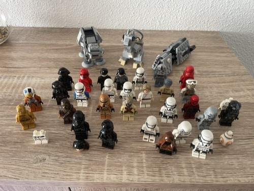 Lot lego personnages - 29,
